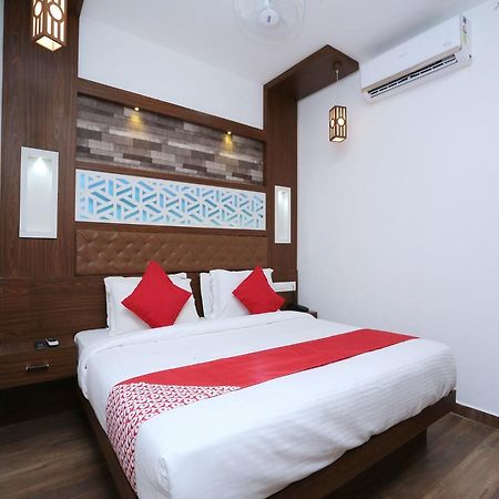 Hotel Qube Kochi Exterior photo