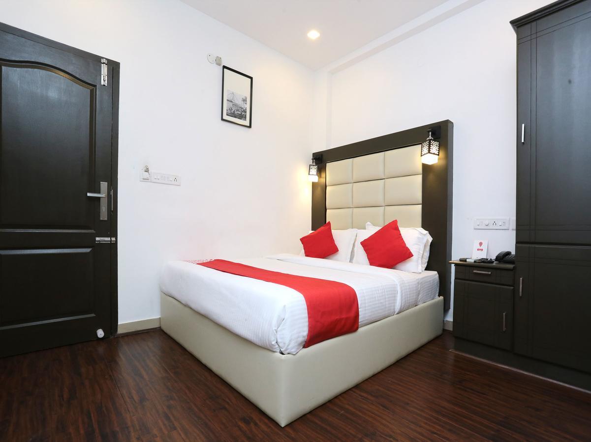 Hotel Qube Kochi Exterior photo